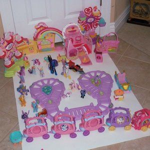 LOT OF MY LITTLE PONY PONYVILLE & FRIENDSHIP EXPRESS TRAIN Several Specials Cars